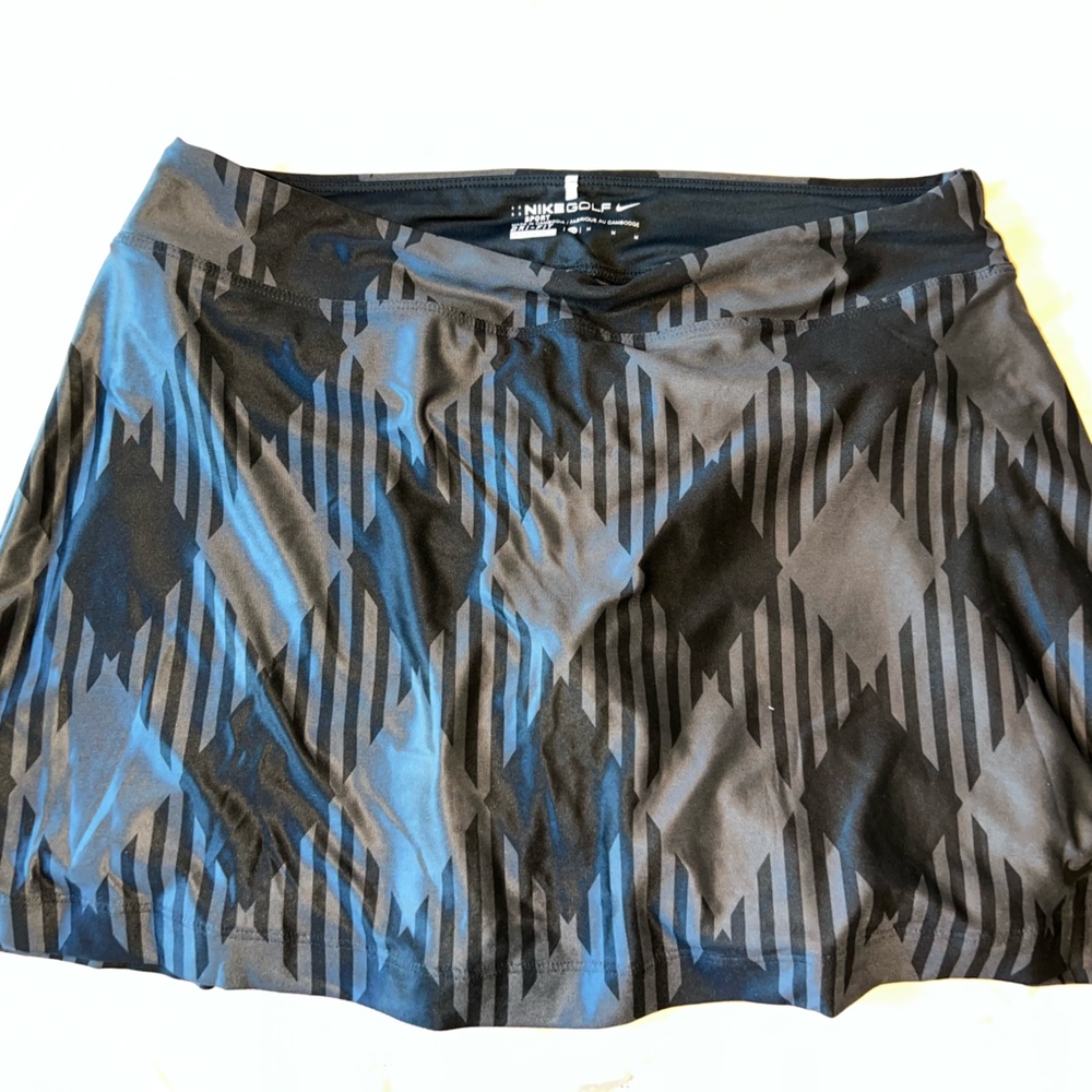 Brand new Nike golf Dr fit skirt size medium